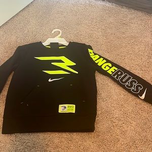 Boys Small Nike sweatshirt with front pocket